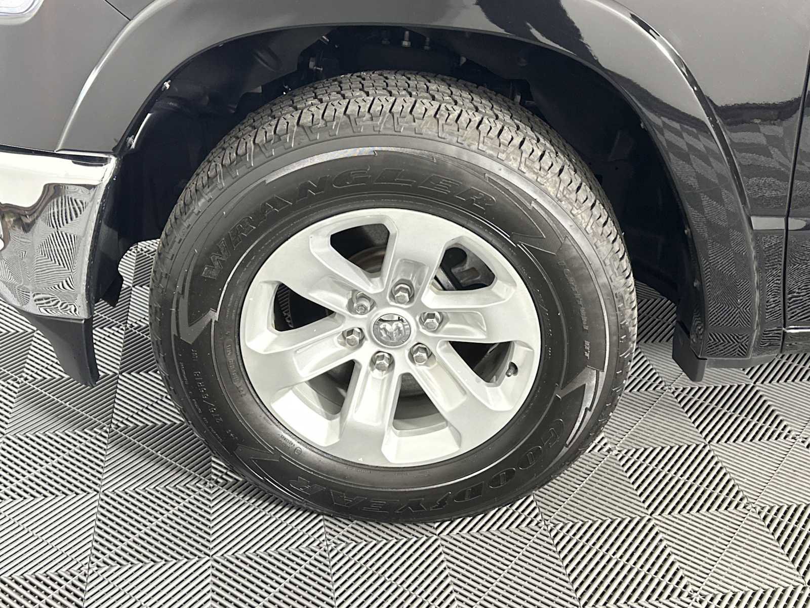 Used 2022 RAM 1500 Laramie image 11