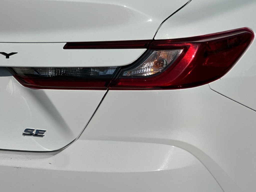 Used 2025 Toyota Camry SE FWD image 25
