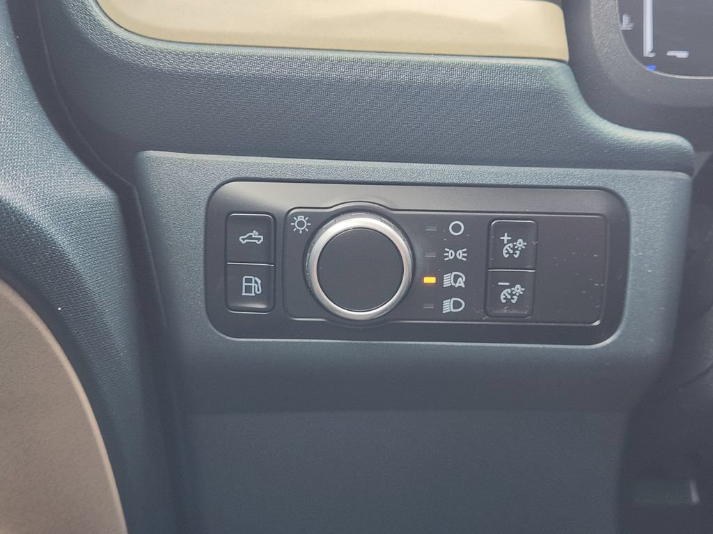 Certified 2025 Ford Maverick Lariat AWD/4WD image 20