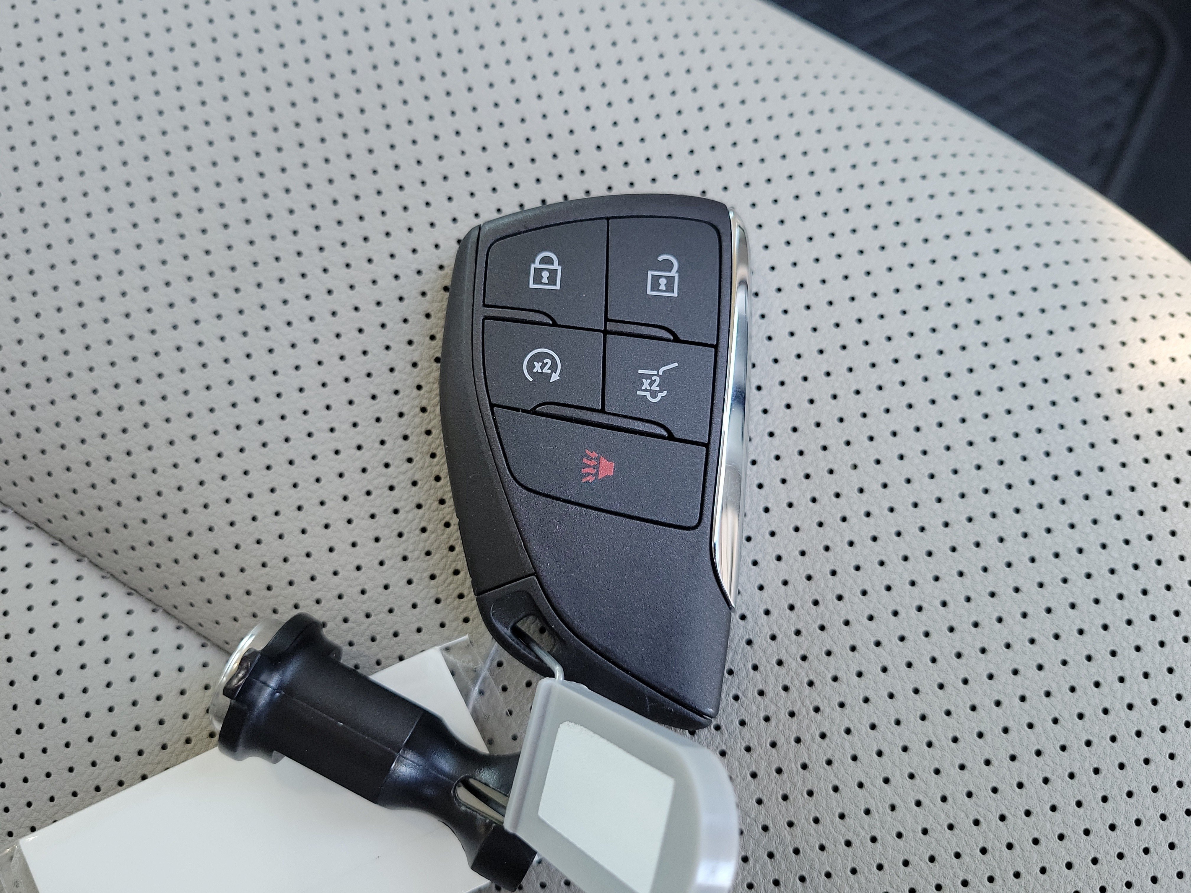 Used 2026 GMC Acadia Denali w/ Super Cruise Package FWD image 29