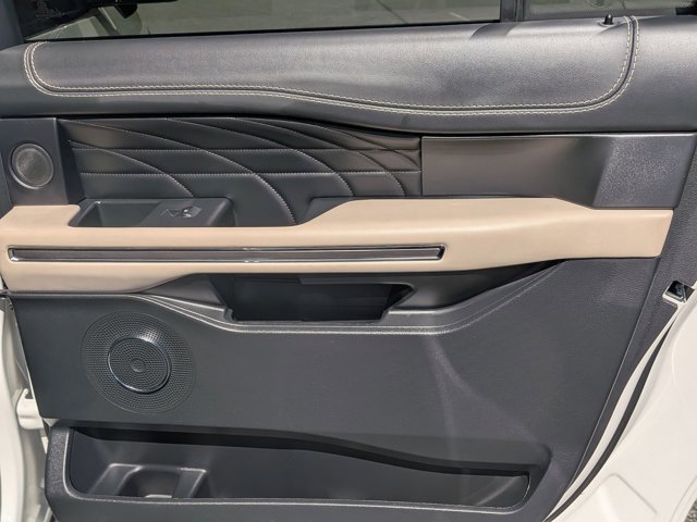 Certified 2024 Ford Expedition Max Platinum image 35