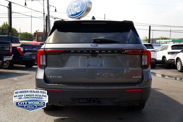 Certified 2025 Ford Explorer Active AWD/4WD image 4