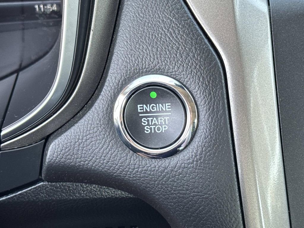 Certified 2019 Ford Fusion SE image 17