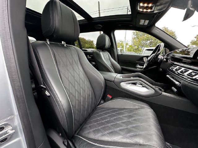 Used 2024 Mercedes-Benz Maybach GLS 600 4MATIC image 37
