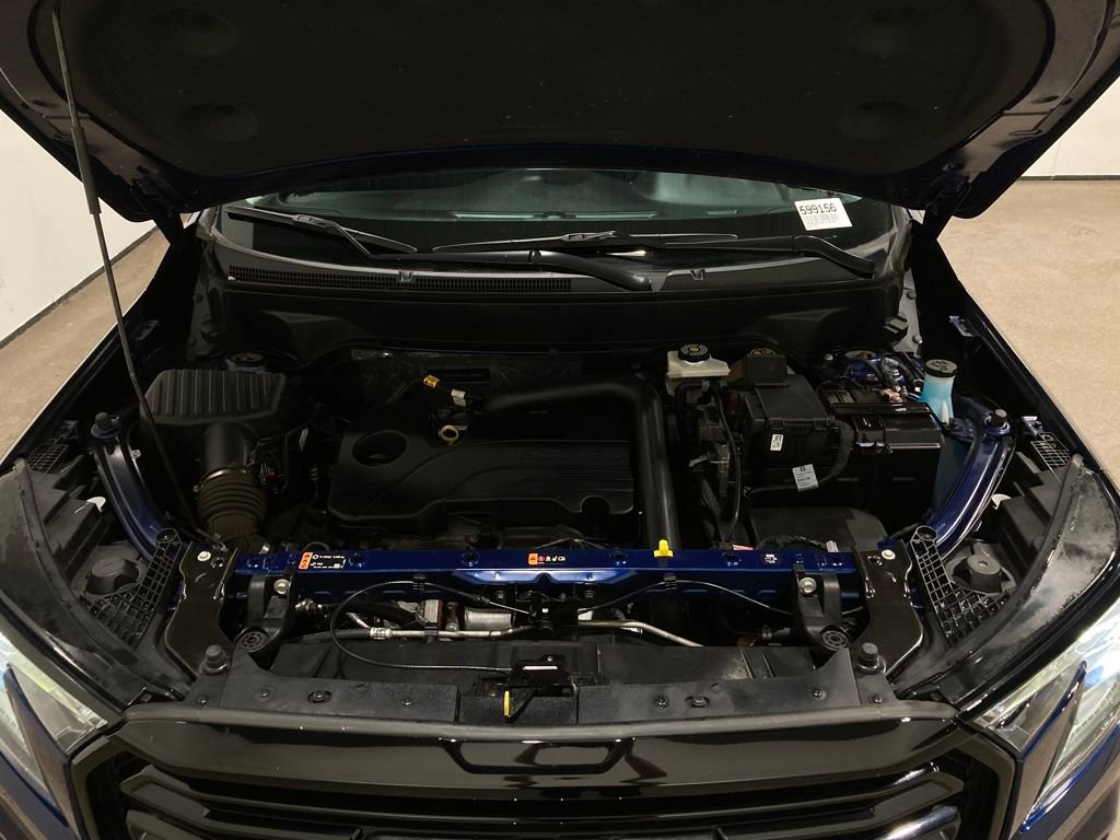 Used 2023 GMC Terrain SLE w/ Driver Convenience Package image 17