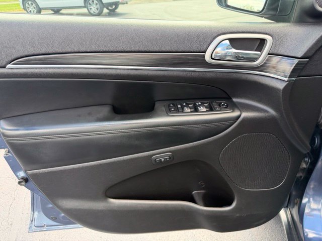 Used 2020 Jeep Grand Cherokee Limited w/ Luxury Group II AWD/4WD image 23
