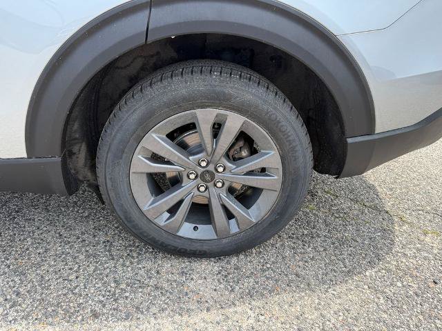 Certified 2023 Ford Explorer XLT w/ Equipment Group 202A AWD/4WD image 25