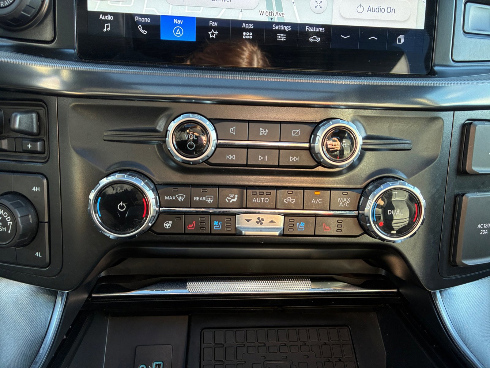 Certified 2024 Ford F150 Platinum image 31