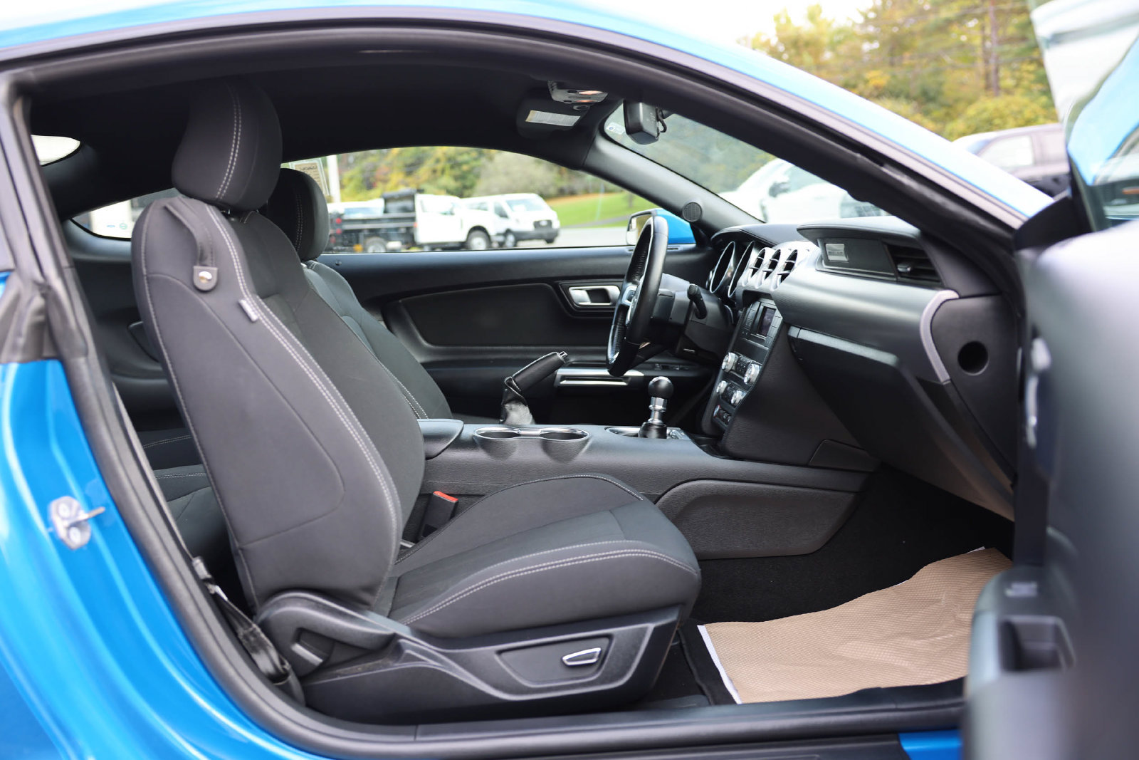 Certified 2019 Ford Mustang GT w/ Black Accent Package RWD image 9