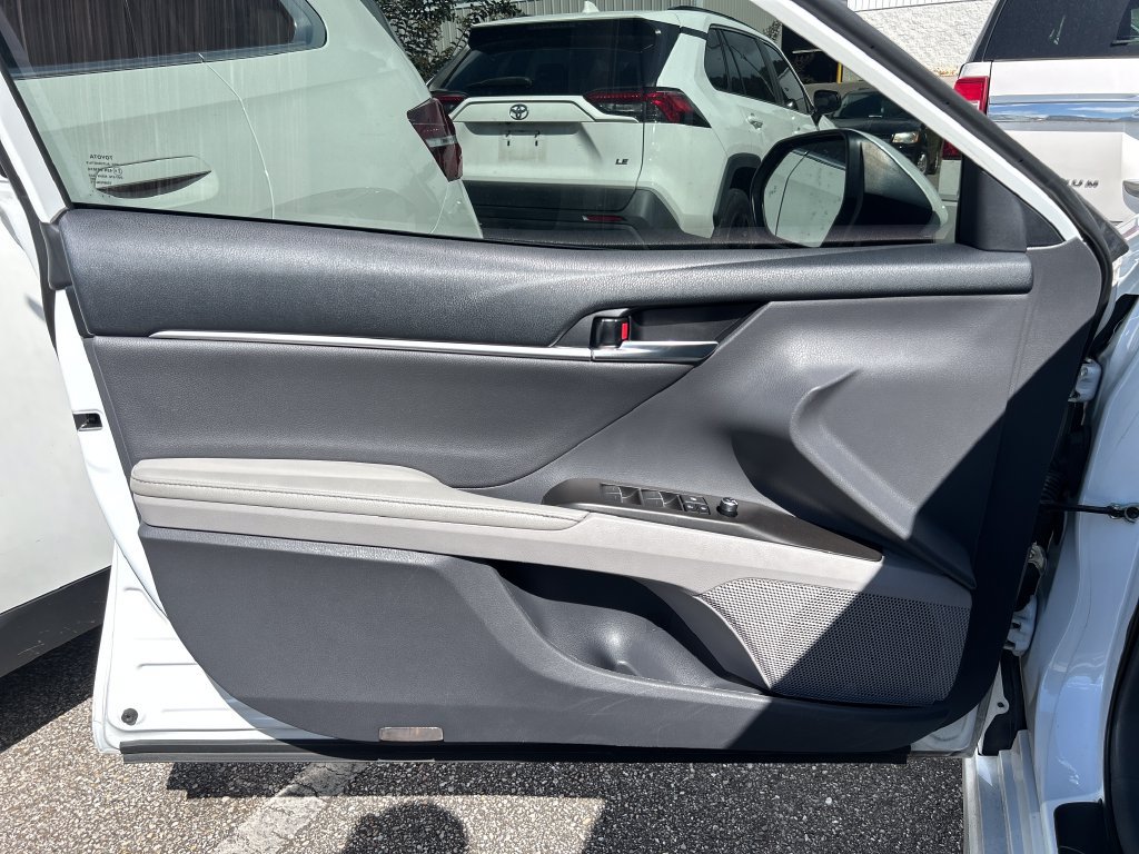 Used 2023 Toyota Camry XSE w/ Navigation Package FWD image 9