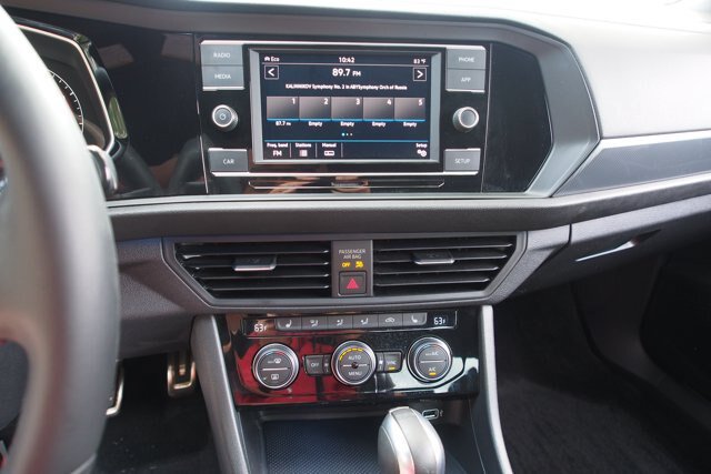 Used 2019 Volkswagen Jetta GLI FWD image 26