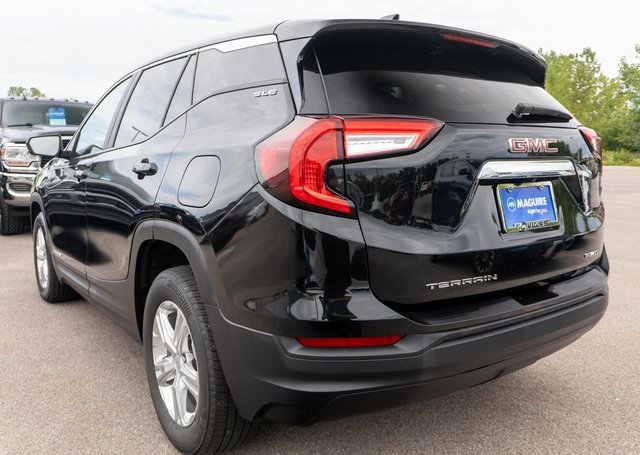 Used 2024 GMC Terrain SLE AWD/4WD image 8