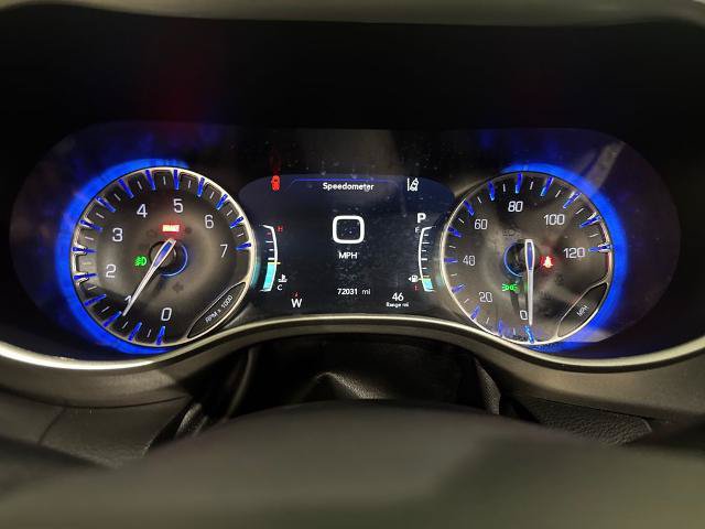Used 2023 Chrysler Pacifica Touring-L FWD image 23
