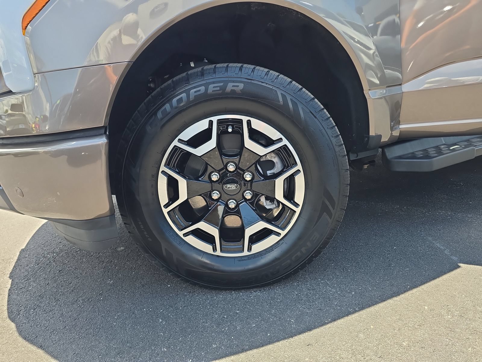 Certified 2023 Ford F150 Lightning XLT AWD/4WD image 31