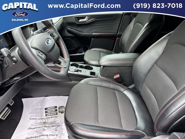 Certified 2024 Ford Escape ST-Line w/ Tech Pack #1 AWD/4WD image 19