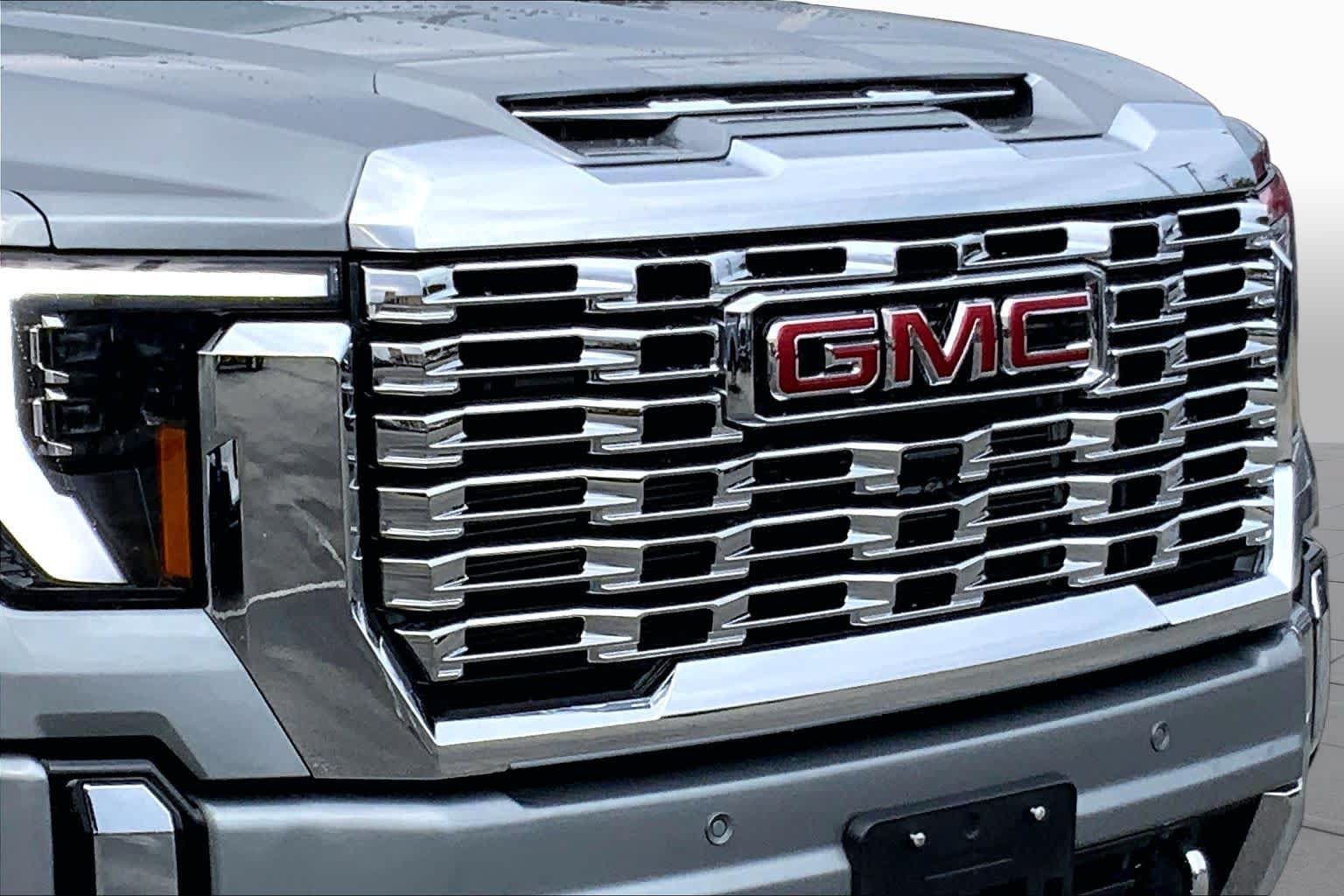 Used 2026 GMC Sierra 3500 Denali w/ Denali Reserve Package AWD/4WD image 27