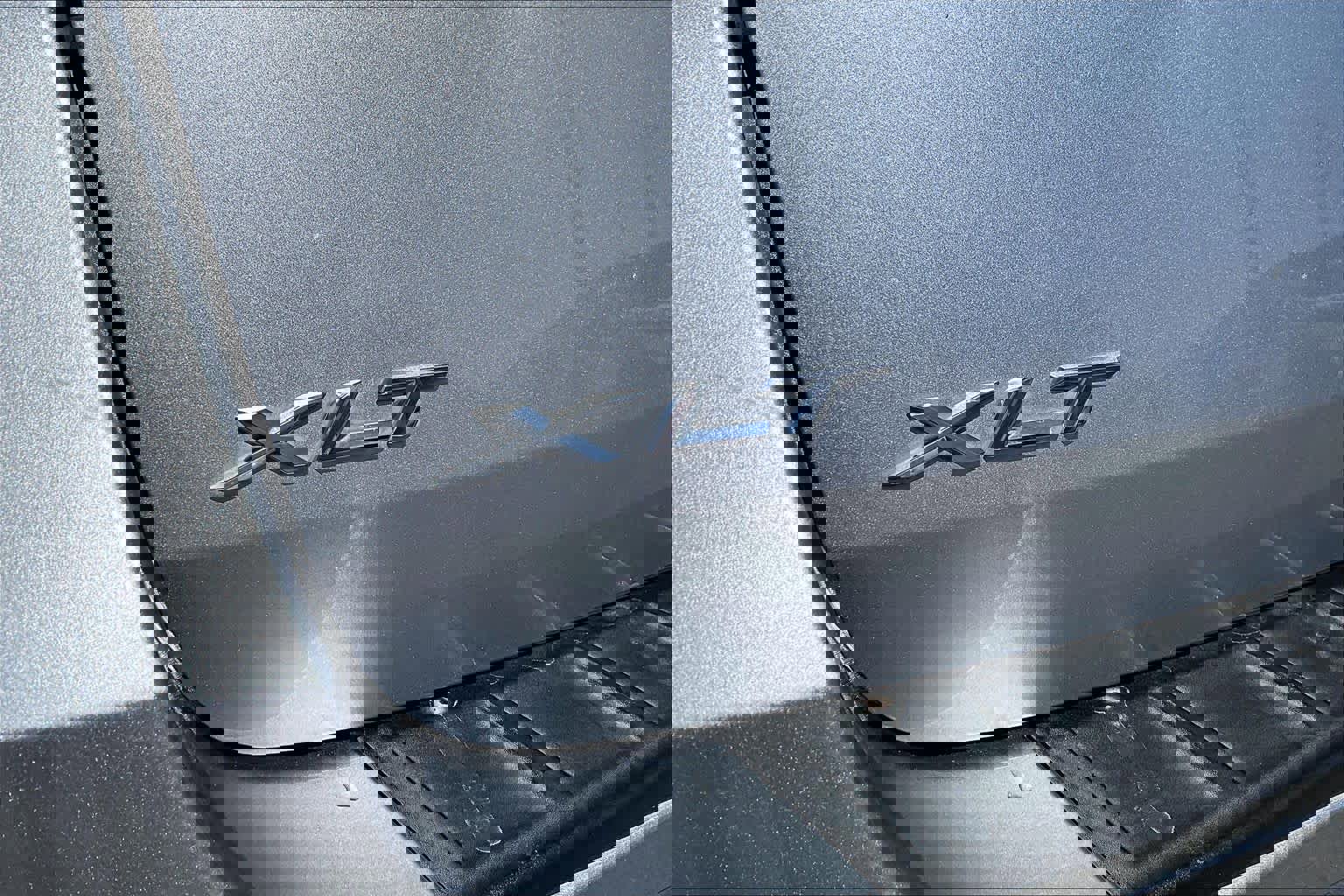 Certified 2021 Ford Explorer XLT w/ Equipment Group 202A image 11