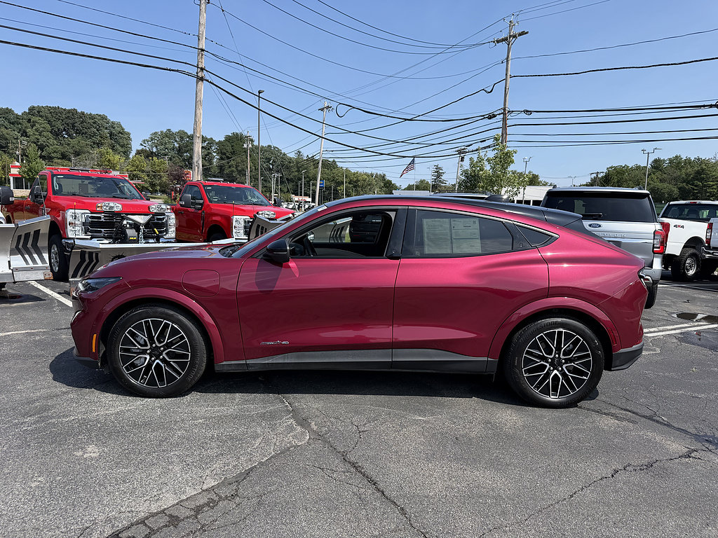 Certified 2025 Ford Mustang Mach-E Premium AWD/4WD image 4