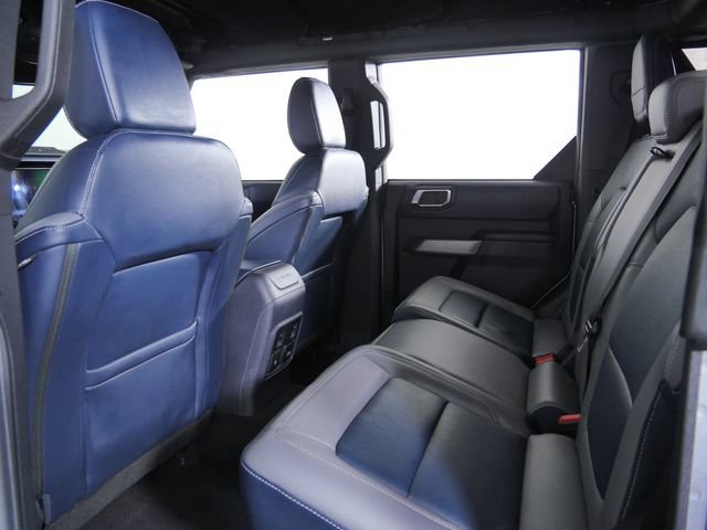Certified 2022 Ford Bronco Outer Banks w/ Sasquatch Package AWD/4WD image 18