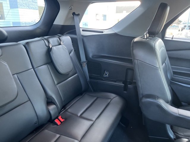 Certified 2022 Ford Explorer XLT w/ Equipment Group 202A image 36