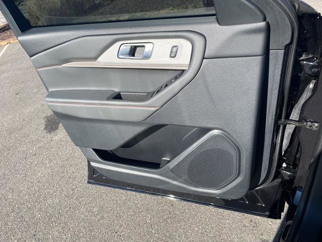 Certified 2025 Ford Explorer Active w/ Active Comfort Package image 25