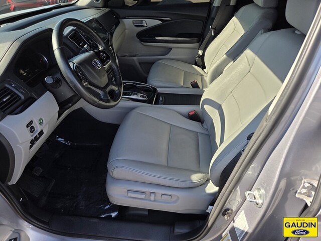 Used 2022 Honda Pilot Touring image 11