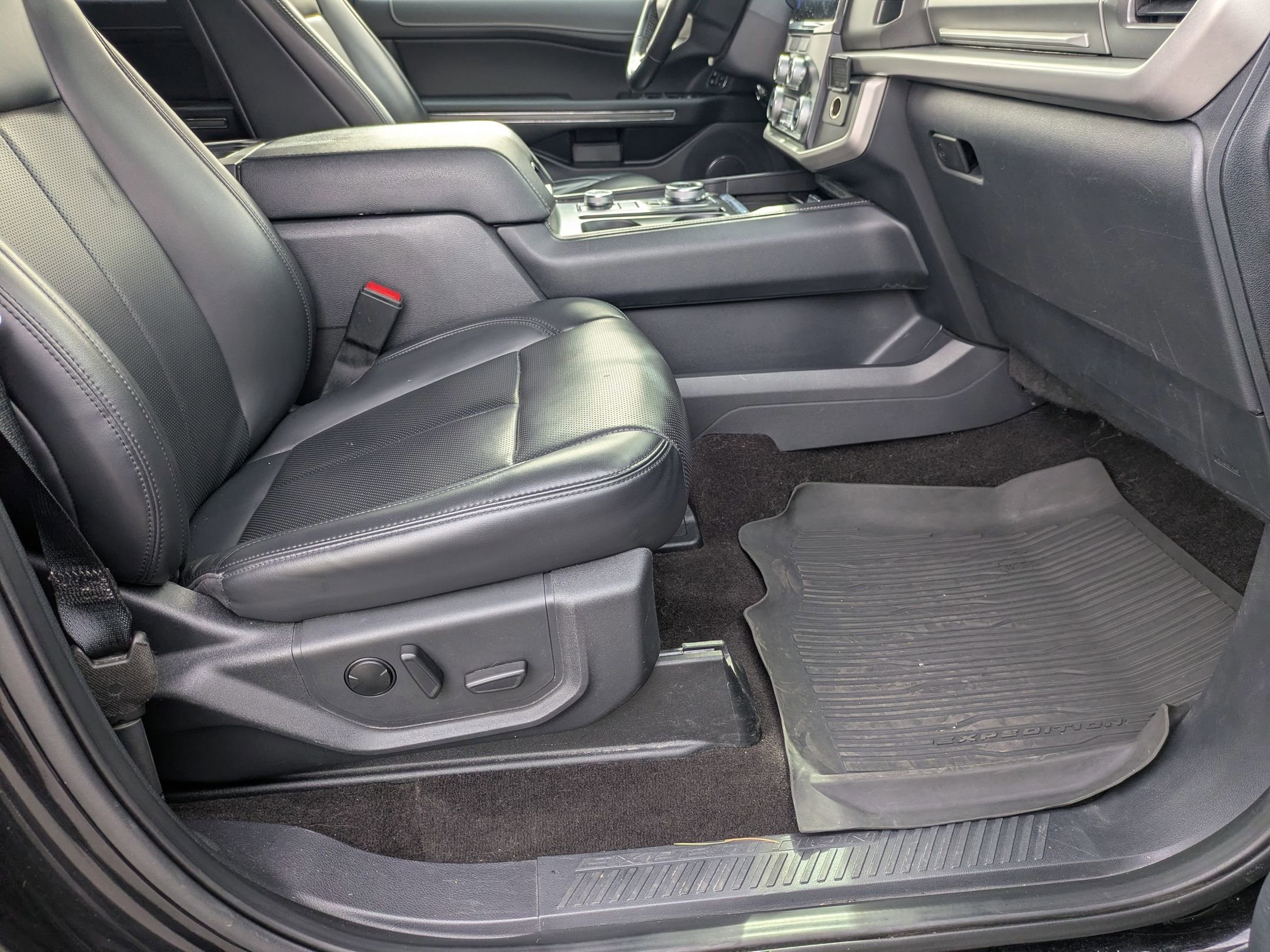 Certified 2022 Ford Expedition Max XLT image 39