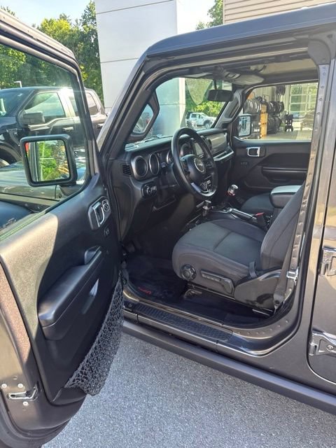 Used 2018 Jeep Wrangler Unlimited Sport S AWD/4WD image 15