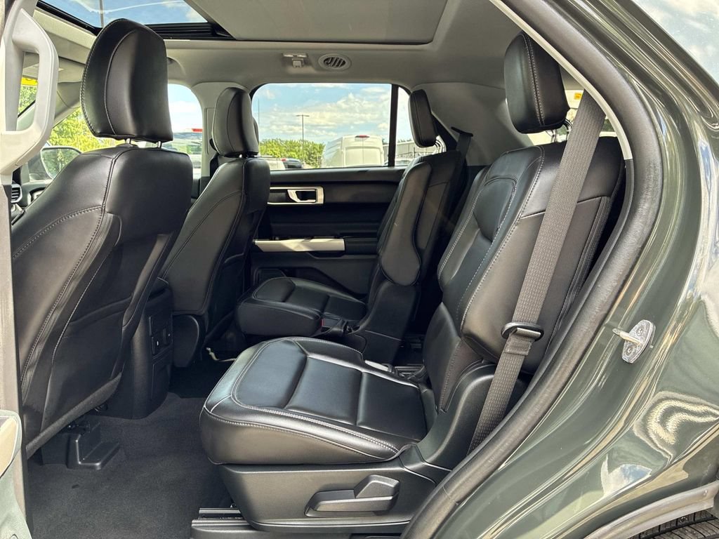 Certified 2023 Ford Explorer XLT w/ Equipment Group 202A AWD/4WD image 16