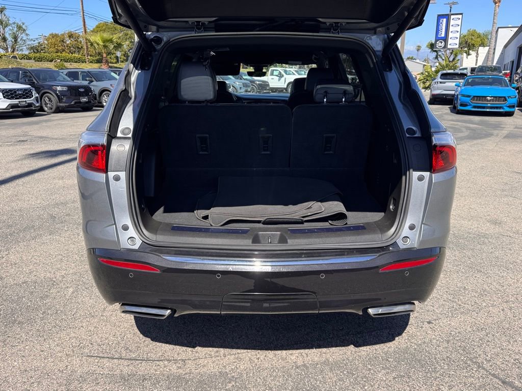 Used 2024 Buick Enclave Premium image 13