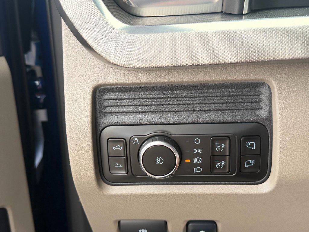 Certified 2026 Ford F450 Platinum w/ Platinum Plus Package AWD/4WD image 27