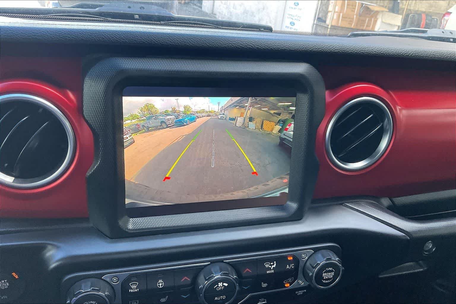 Used 2022 Jeep Wrangler Rubicon w/ LED Lighting Group AWD/4WD image 26