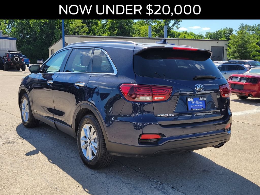 Used 2019 Kia Sorento AWD w/ LX Convenience Package image 3