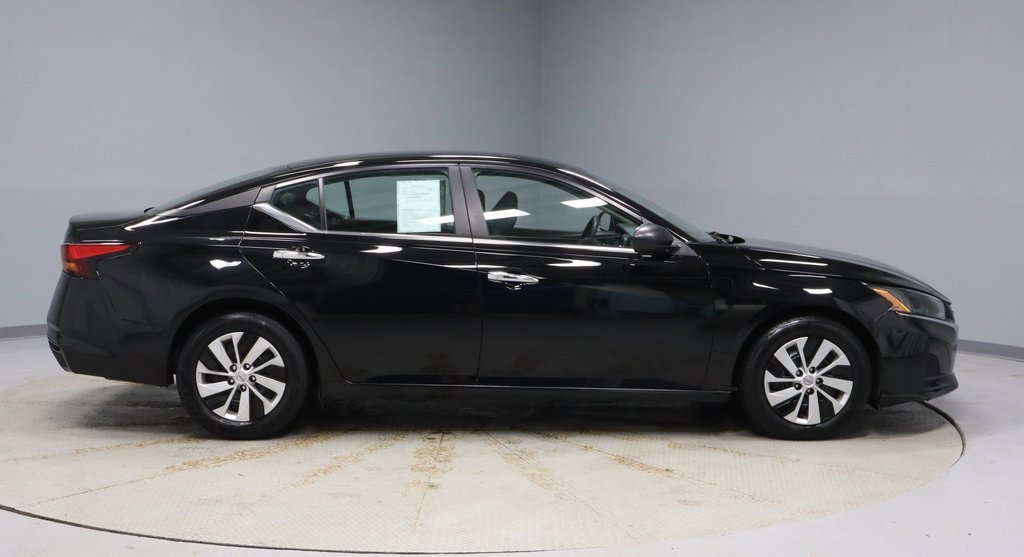 Used 2024 Nissan Altima 2.5 S image 11