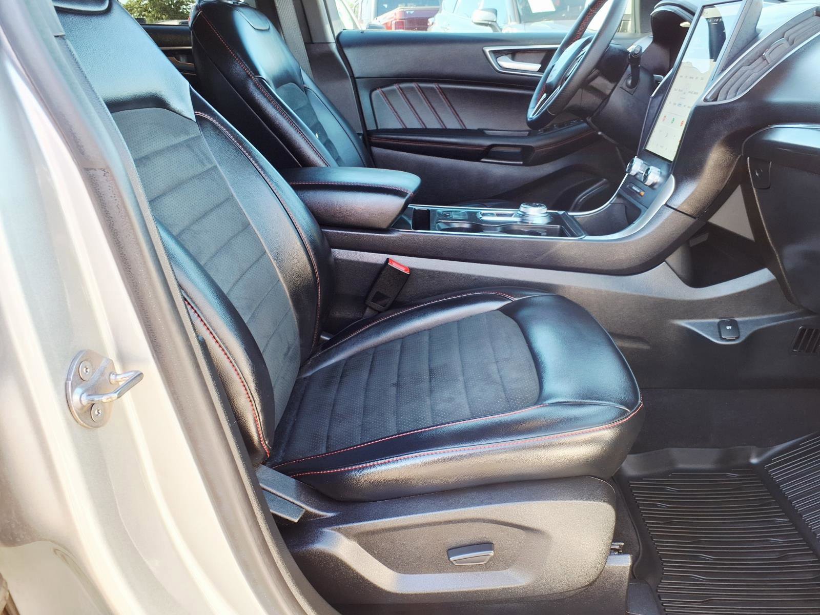 Certified 2023 Ford Edge ST-Line image 11