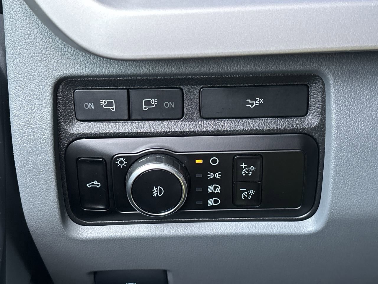 Certified 2023 Ford F250 XLT w/ XLT Premium Package image 43