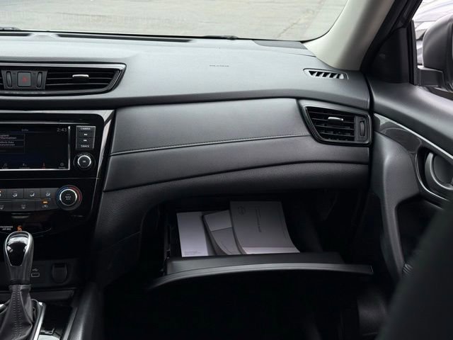 Used 2019 Nissan Rogue S image 45