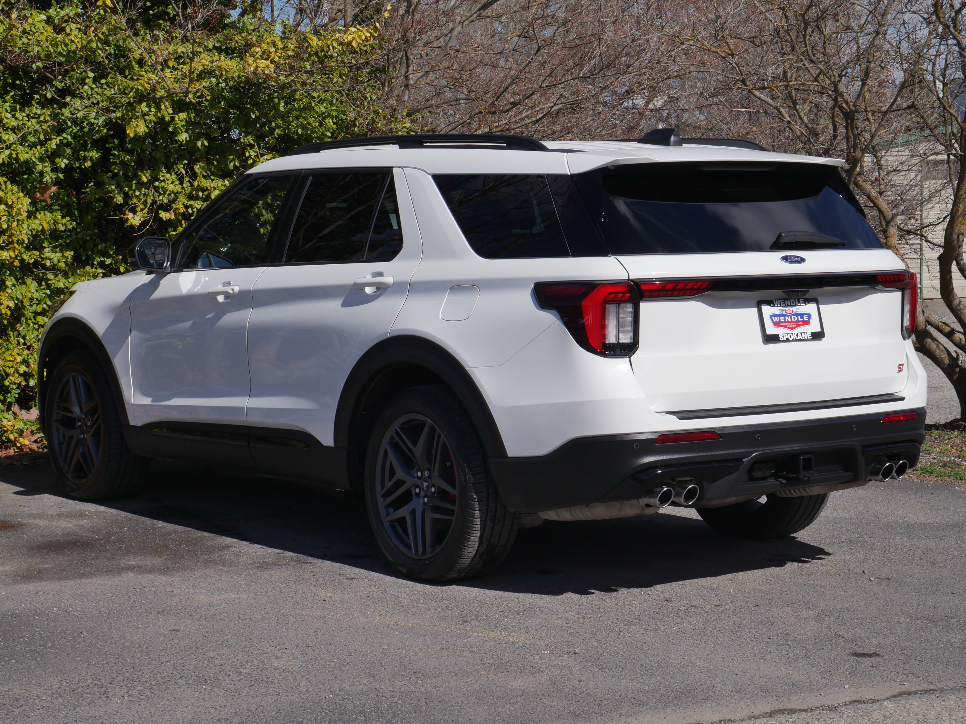 Certified 2025 Ford Explorer ST image 4