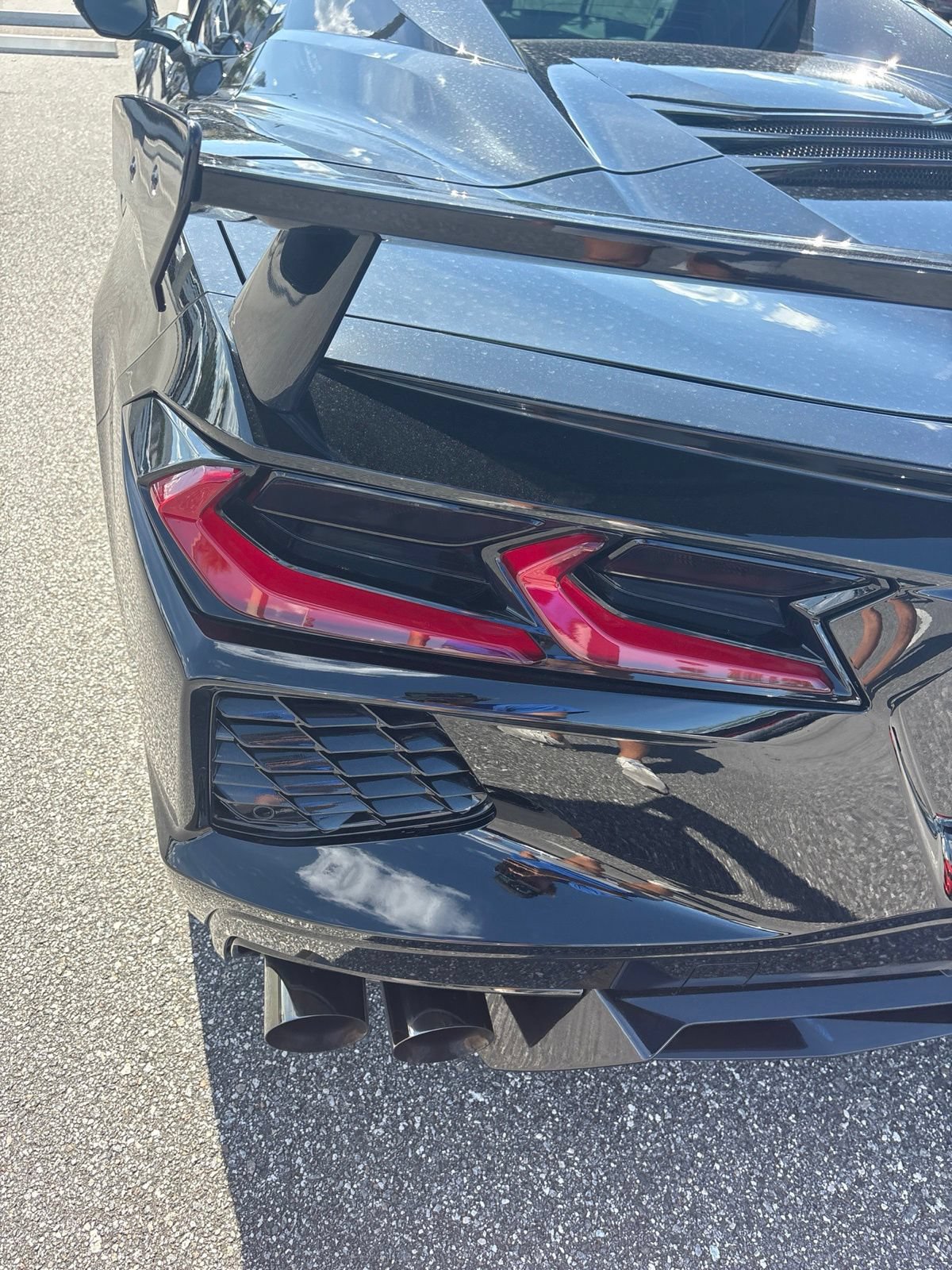 Used 2021 Chevrolet Corvette Stingray Premium Conv w/ Z51 Performance Package RWD image 11