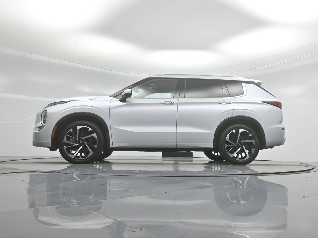 Used 2024 Mitsubishi Outlander SEL FWD image 7