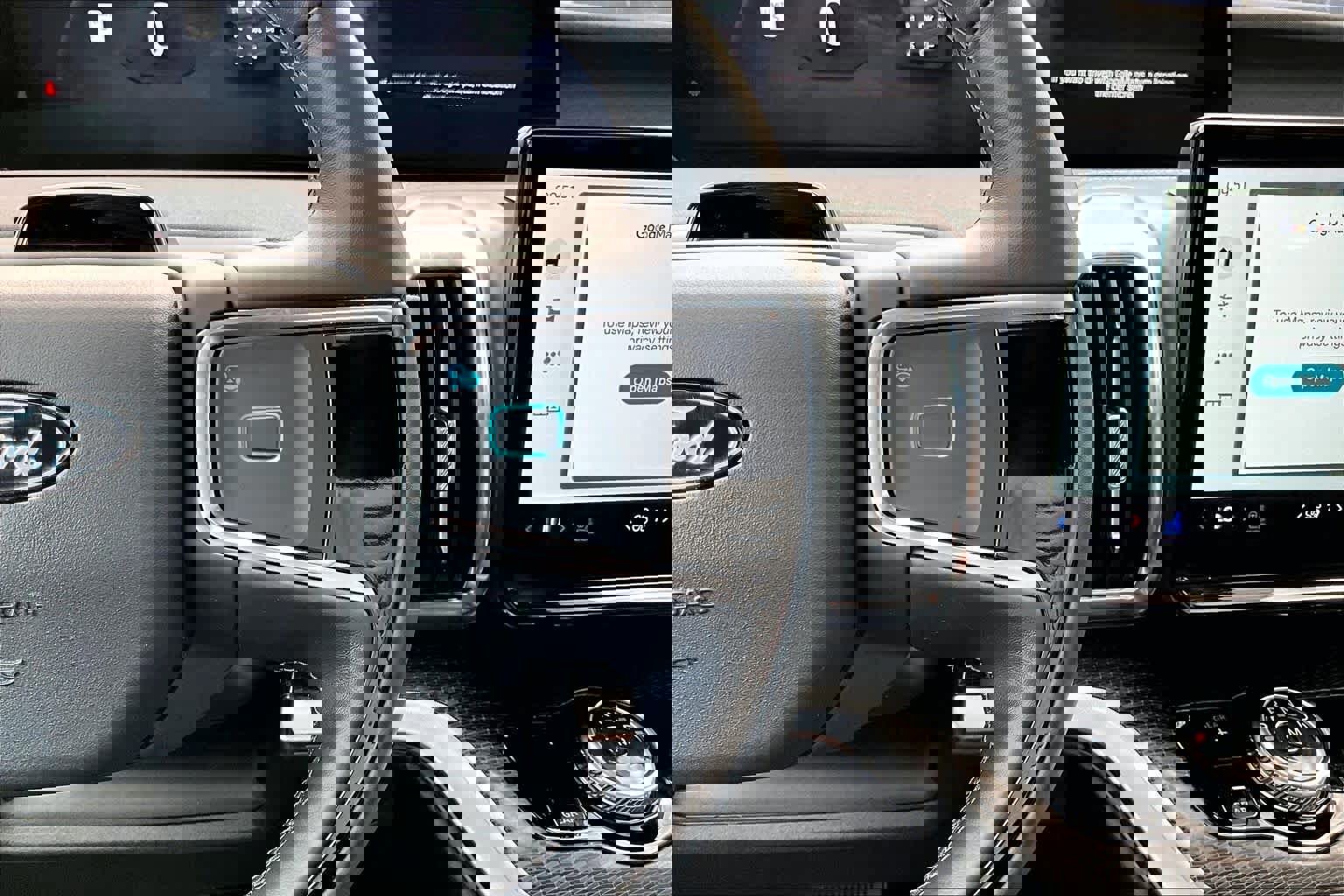 Certified 2025 Ford Expedition Platinum w/ Stealth Appearance Package image 26