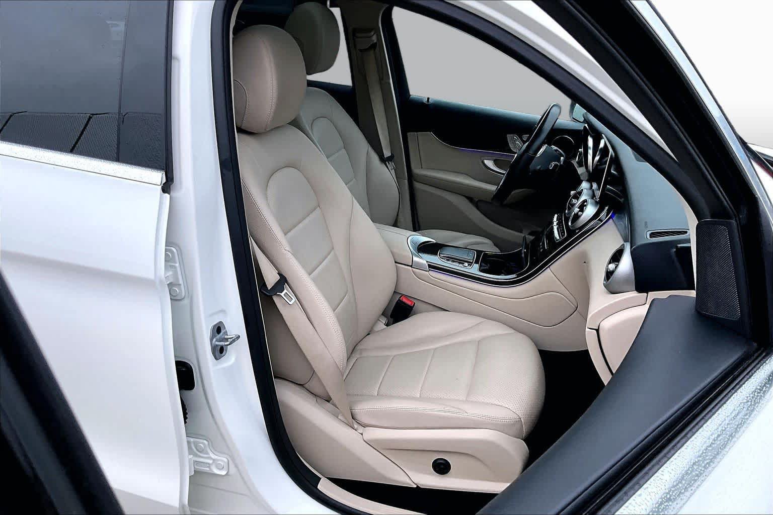 Used 2022 Mercedes-Benz GLC 300 image 11