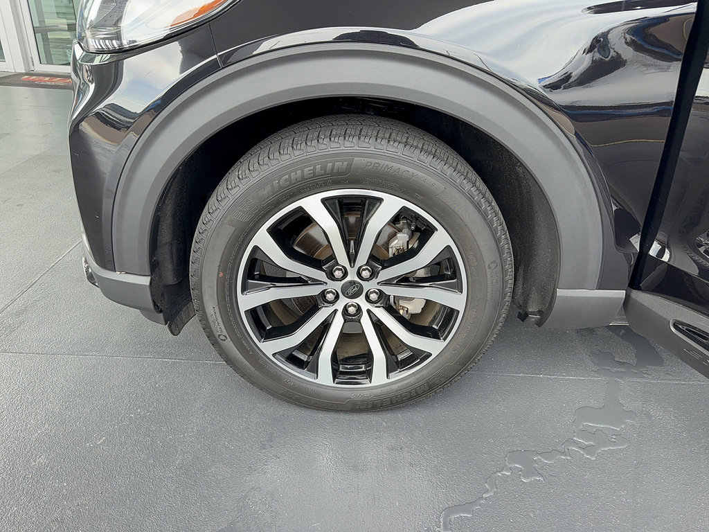 Certified 2025 Ford Explorer ST-Line w/ Premium Package RWD image 35