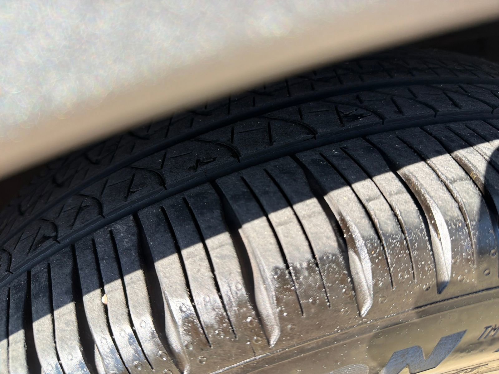 Certified 2025 Ford Explorer ST-Line w/ Premium Package image 28