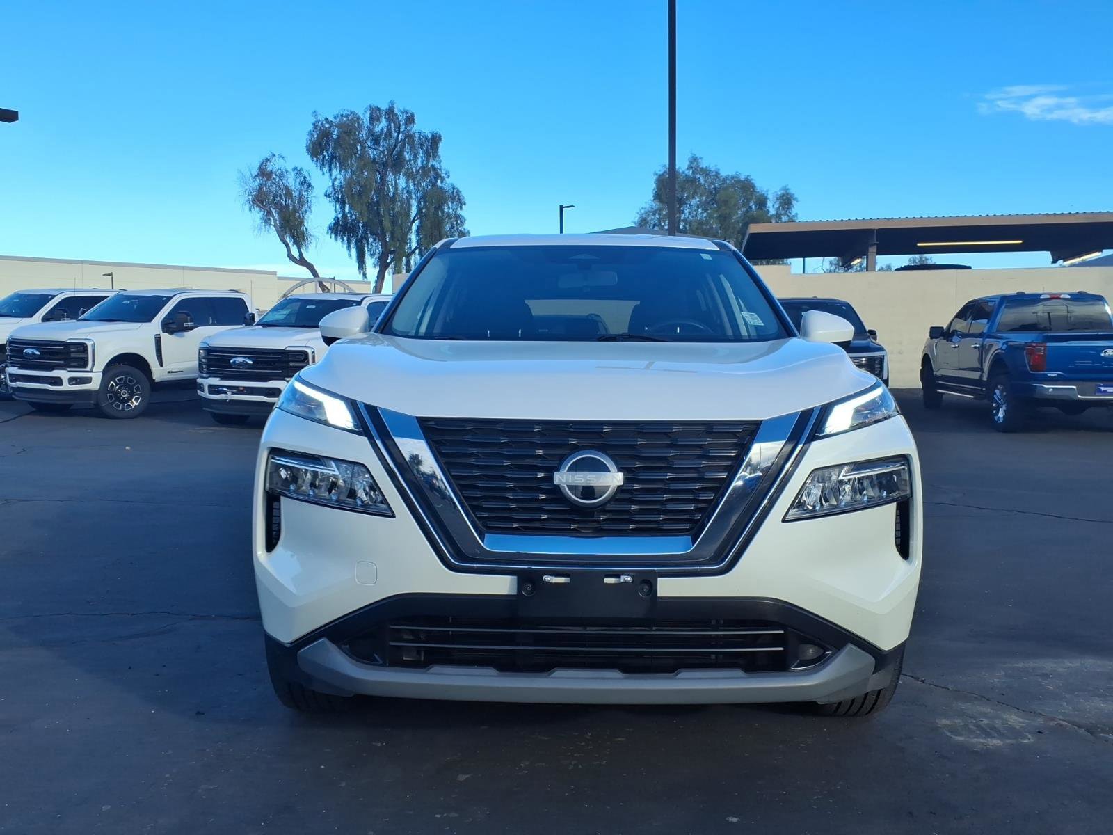 Used 2023 Nissan Rogue SV image 8