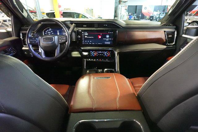 Used 2024 GMC Sierra 2500 Denali Ultimate AWD/4WD image 11