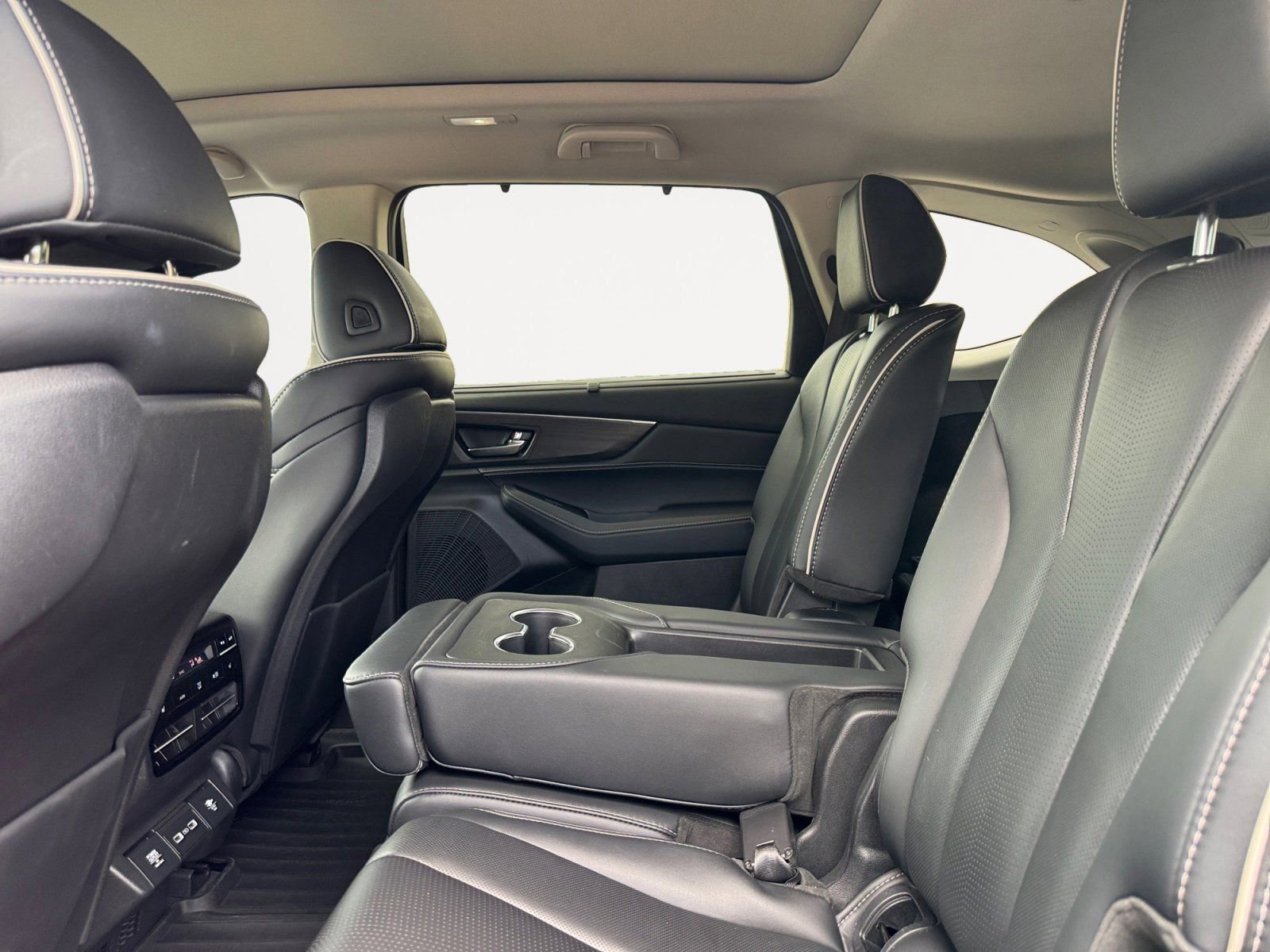 Used 2023 Acura MDX SH-AWD w/ Advance Package image 13