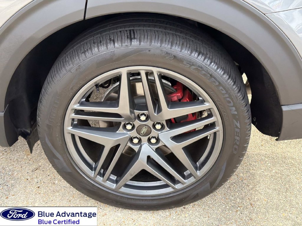 Certified 2025 Ford Explorer ST-Line w/ Premium Package RWD image 7