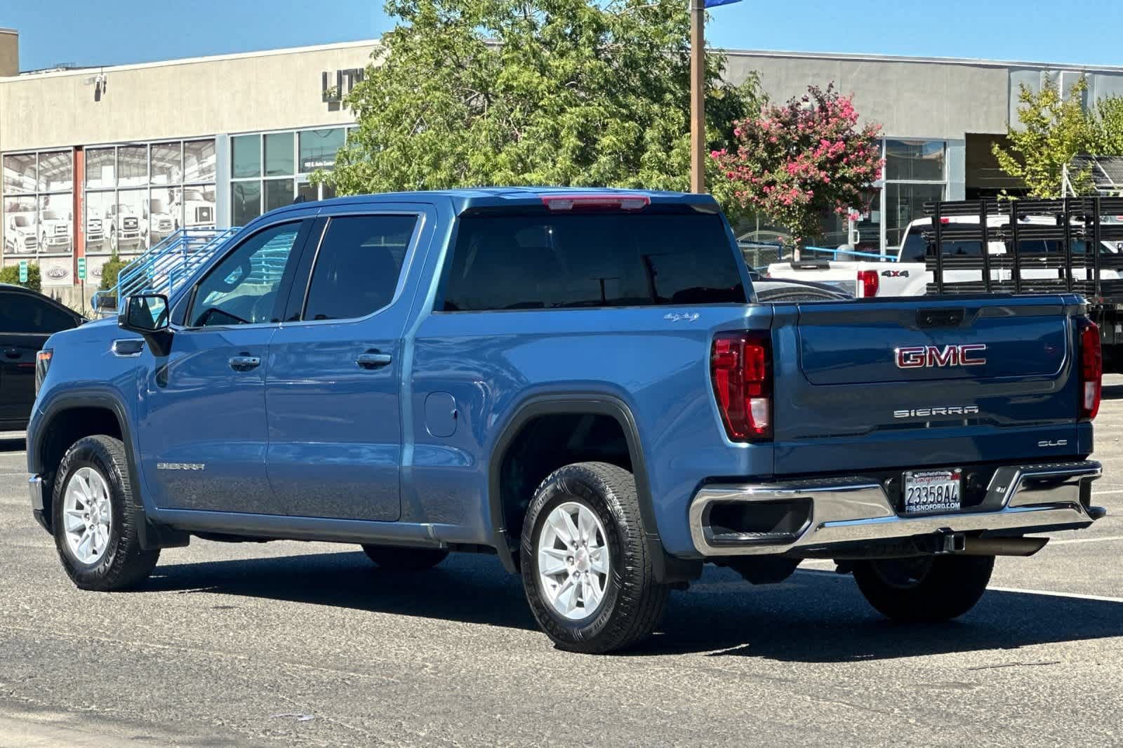 Used 2024 GMC Sierra 1500 SLE AWD/4WD image 7