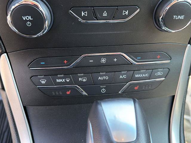 Certified 2018 Ford Edge SEL w/ Equipment Group 201A AWD/4WD image 20